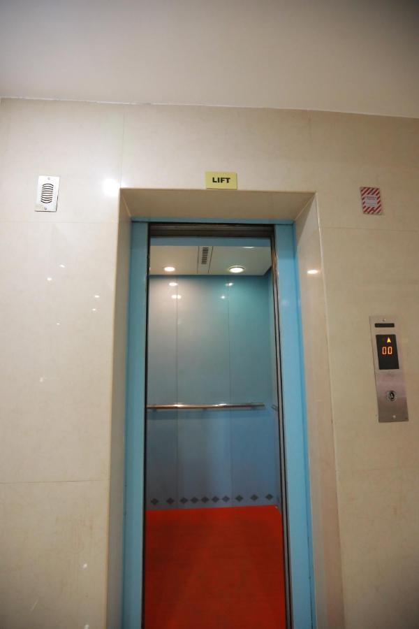 Hotel Peninsula Thrissur Exterior photo